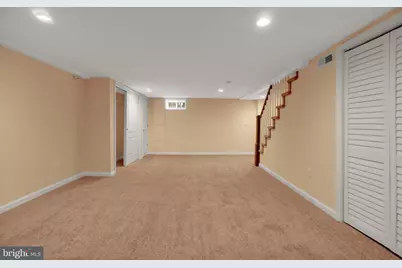 245 S Clinton Street, Baltimore, MD 21224 - Photo 29