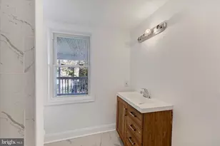 346 E 25th St, Baltimore, MD 21218 - Photo 27