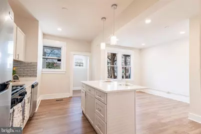 319 E University Parkway, Baltimore, MD 21218 - Photo 9