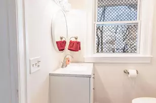 319 E University Pkwy, Baltimore, MD 21218 - Photo 25