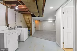 6929 Bank St, Baltimore, MD 21224 - Photo 25