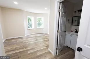 102 S Highland Ave, Baltimore, MD 21224 - Photo 9
