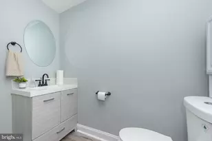 5513 Minnoka Ave, Baltimore, MD 21215 - Photo 11