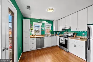 4202 Roland Ave, Baltimore, MD 21210 - Photo 9