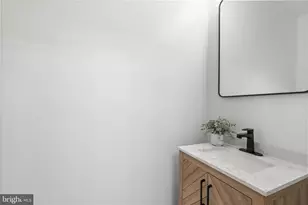 1631 E Oliver St, Baltimore, MD 21213 - Photo 15