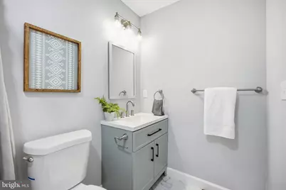 2010 E Lafayette Avenue, Baltimore, MD 21213 - Photo 15