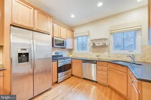 15 Yogurt Ln, Baltimore, MD 21231 - Photo 7