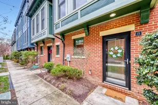 15 Yogurt Ln, Baltimore, MD 21231 - Photo 1