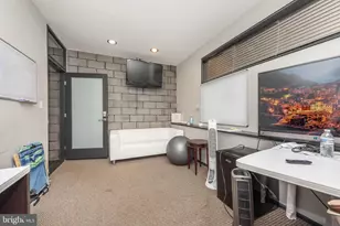 338 E 25th St, Baltimore, MD 21218 - Photo 13