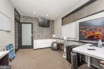 338 E 25th Street, Baltimore, MD 21218 - Photo 13