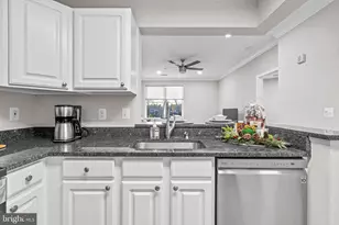 23 Pierside Dr, Baltimore, MD 21230 - Photo 5