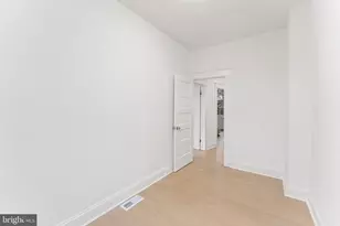 15 S Tremont Rd, Baltimore, MD 21229 - Photo 9