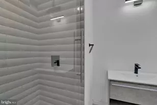 613 W 33rd St, Baltimore, MD 21211 - Photo 25