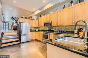 542 E Clement Street E, Baltimore, MD 21230 - Photo 13