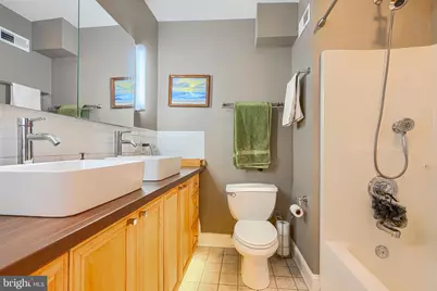 542 E Clement Street E, Baltimore, MD 21230 - Photo 25