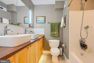 542 E Clement Street E, Baltimore, MD 21230 - Photo 25