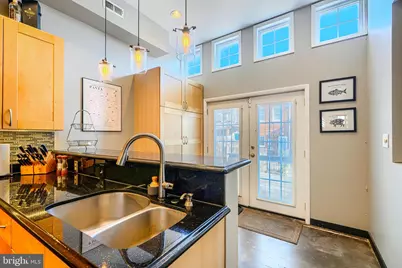 542 E Clement Street E, Baltimore, MD 21230 - Photo 15