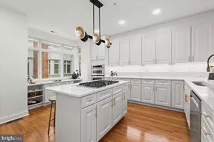 642 Ponte Villas S, Baltimore, MD 21230 - Photo 17
