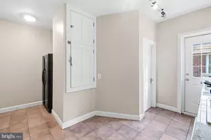 101 W 39th St, Baltimore, MD 21210 - Photo 15