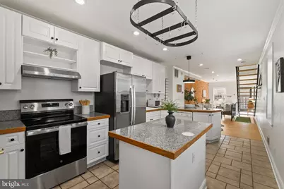 817 S Kenwood Avenue, Baltimore, MD 21224 - Photo 11