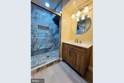 338 N Charles Street, Baltimore, MD 21201 - Photo 17