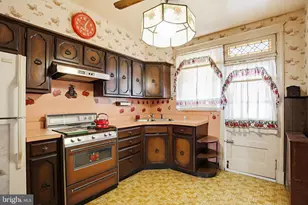 4308 Parkside Dr, Baltimore, MD 21206 - Photo 11