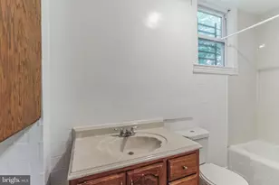 2218 Roslyn Ave, Baltimore, MD 21216 - Photo 13