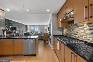 801 Key Hwy, Baltimore, MD 21230 - Photo 19