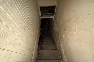 421 E 28th St, Baltimore, MD 21218 - Photo 25