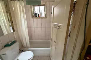 421 E 28th St, Baltimore, MD 21218 - Photo 21