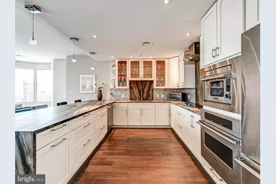 10 E Lee Street #2402, Baltimore, MD 21202 - Photo 5