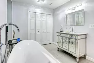 10 E Lee St, Baltimore, MD 21202 - Photo 35