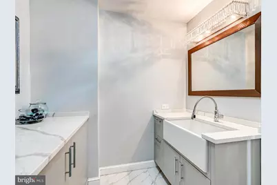 10 E Lee Street #2402, Baltimore, MD 21202 - Photo 37