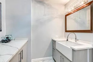 10 E Lee St, Baltimore, MD 21202 - Photo 37