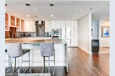 10 E Lee Street #2402, Baltimore, MD 21202 - Photo 9