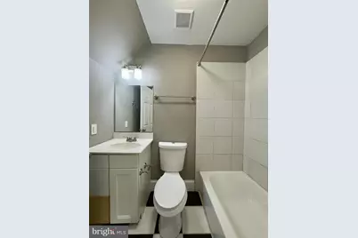 7 W Mulberry Street #01, Baltimore, MD 21201 - Photo 17