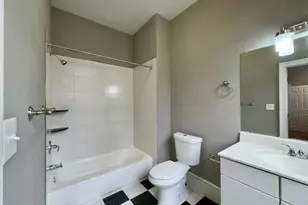 7 W Mulberry St, Baltimore, MD 21201 - Photo 19