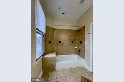 2401 Brookfield Avenue #B6, Baltimore, MD 21217 - Photo 11