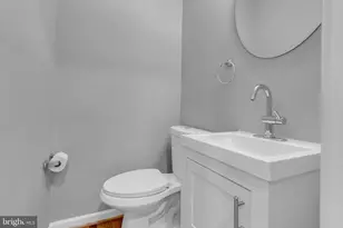 854 Bradhurst Rd, Baltimore, MD 21212 - Photo 17