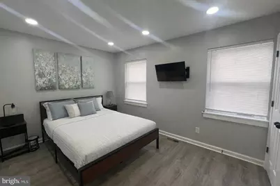 402 N Chapel Street, Baltimore, MD 21231 - Photo 13