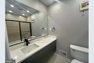 402 N Chapel Street, Baltimore, MD 21231 - Photo 17