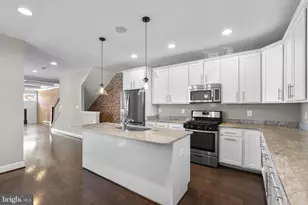 3828 Foster Ave, Baltimore, MD 21224 - Photo 9