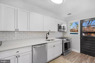 19 Mardrew Road, Baltimore, MD 21229 - Photo 11