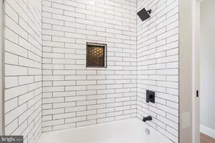 1415 E Lanvale St, Baltimore, MD 21213 - Photo 33