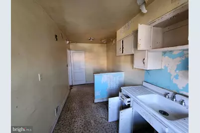 3821 Stokes Drive, Baltimore, MD 21229 - Photo 15