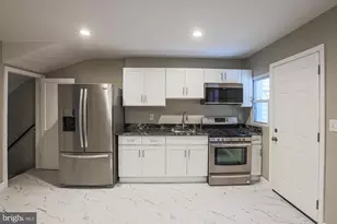 2454 Terra Firma Rd, Baltimore, MD 21225 - Photo 17