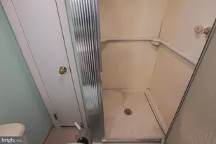 6105 Walther Ave, Baltimore, MD 21206 - Photo 21