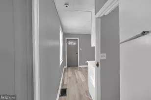 1725 Hollins St, Baltimore, MD 21223 - Photo 13