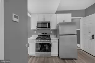 1725 Hollins St, Baltimore, MD 21223 - Photo 7