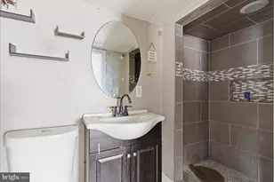 209 S Tremont Rd, Baltimore, MD 21229 - Photo 19